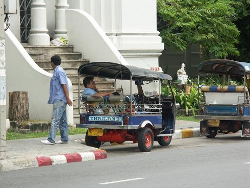Tuktuks zie je ook veel in Thailand.