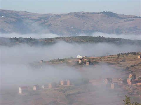mist boven Ambositra
